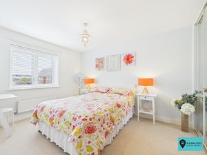 Bedroom- click for photo gallery
